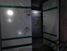 玻璃钢隧道防护门安装现场照片2